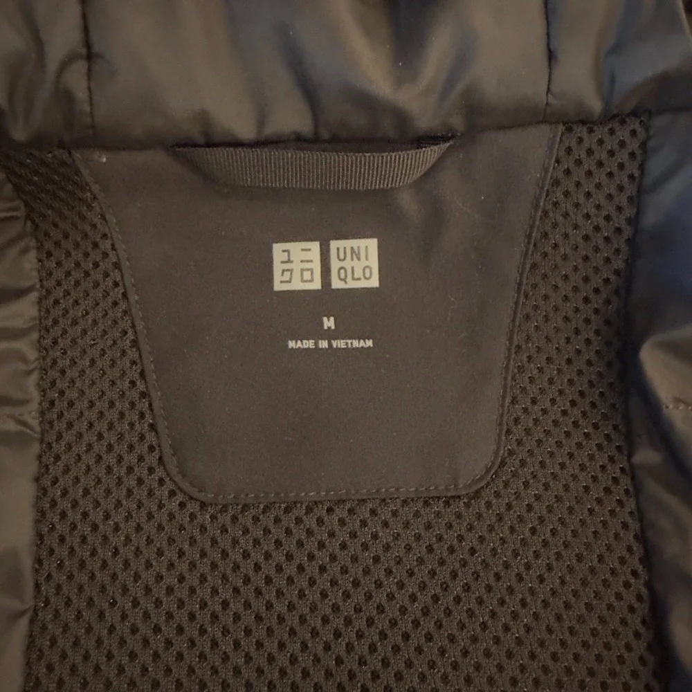 Mens Uniqlo Hybrid Down Water-repellent‎ Insulated Outerwear Jacket-Black-Size M